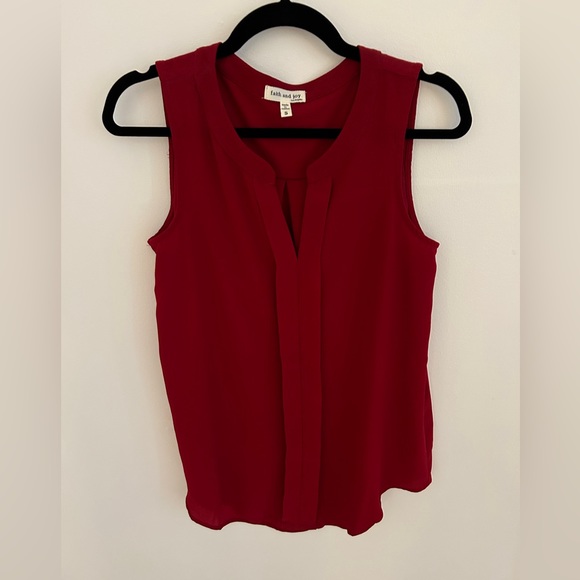 Red blouse - Picture 1 of 3